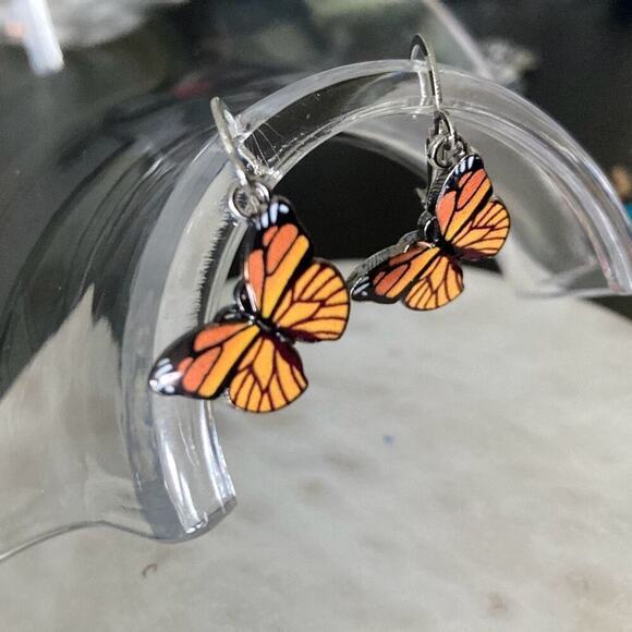 Hoop Earrings butterfly - Picture 1 of 2